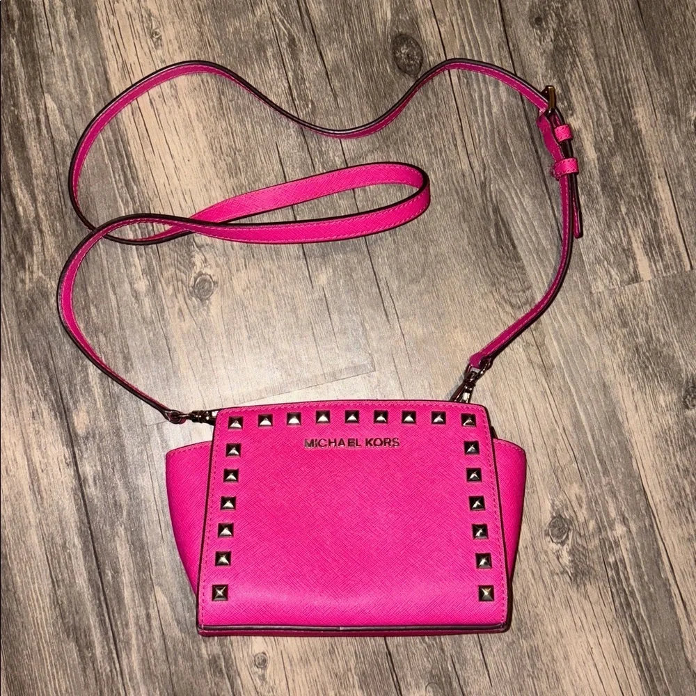 Michael Kors Fuchsia Leather Small Selma Crossbody Bag NWOT - Picture 3 of 8